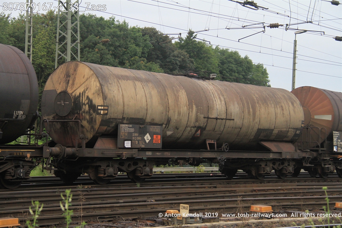 807879167-4_33_Zaes.JPG